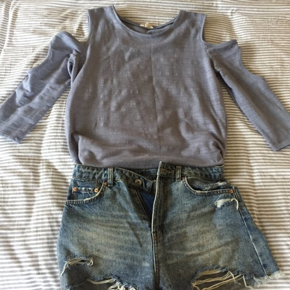 Blue 3/4 Sleeve Cutout Sweater